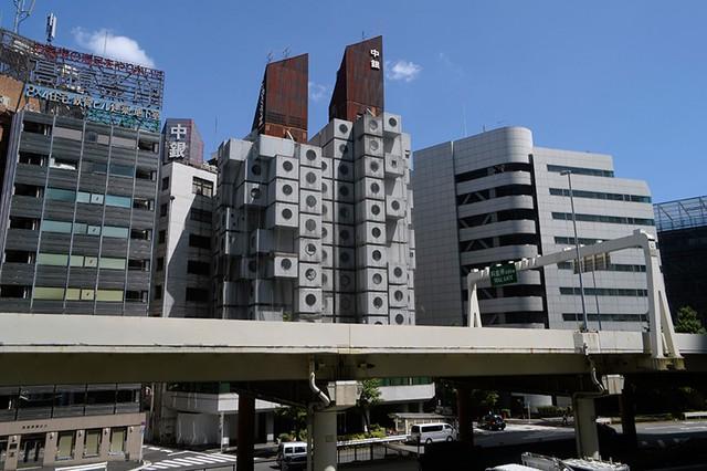 日本生まれの建築思想『メタボリズム』の名建築・中銀カプセルタワー　竣工から約50年…解体の危機に