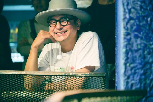 映画「４６１個のおべんとう」の原作者でミュージシャンの渡辺俊美氏。実生活で高校生の息子のために３年間、弁当を作り続けた