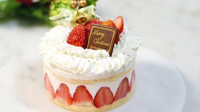 いかにもクリスマスケーキらしい、華やかなイチゴのショートケーキ（画像提供／ネコノメさん）