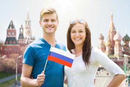 ロシアでは夫婦同姓であっても男性と女性で姓が異なります（Andrey Popov/stock.adobe.com）