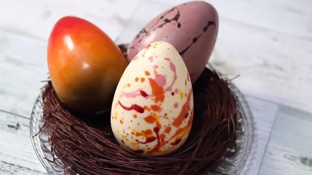 チョコレートで作られたイースターエッグに大反響、実は巣もチョコ！「凄い」と16.8万いいね！