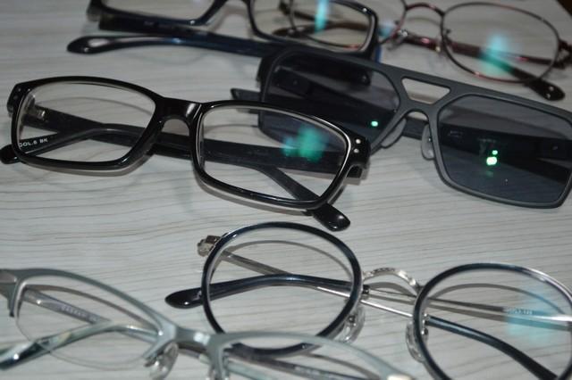 ブルーライトカット眼鏡「有効な人もいる、試して買って」　「効果ない」学会発表にメガネ店がまとめた注意点