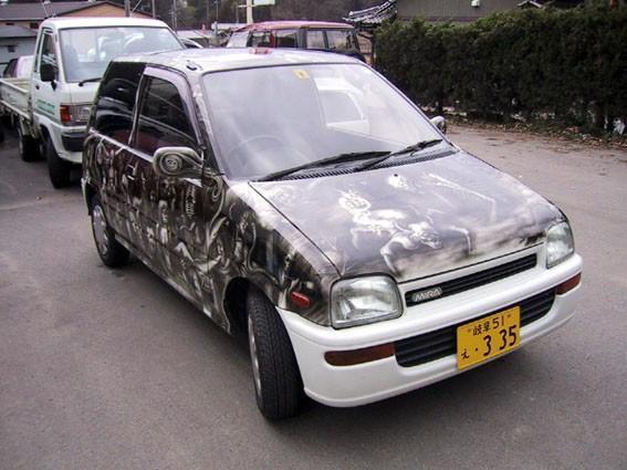 軽自動車のボディをびっしり埋め尽くす妖怪百体…世界“最恐”の車「妖怪百鬼夜号」を覚えていますか