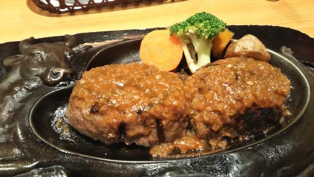 静岡県民のソウルフード「炭焼きハンバーグ」を実食　「さわやか渋滞」も納得の味
