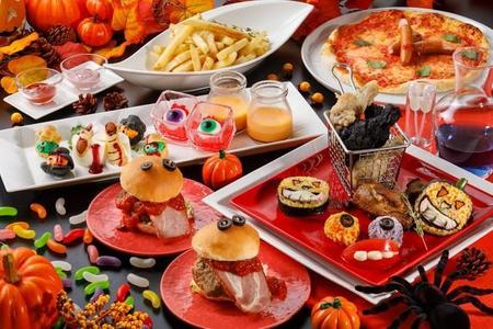 ハロウィン気分を盛り上げる特製料理（提供）