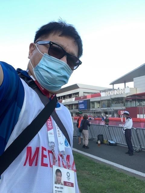 歯科医芸人のボランティアは見た…東京五輪の表彰台を運んだのは「黒いネコのマーク」だった