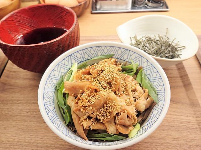 大阪・本町に"炙り肉そば"屋さんが登場！