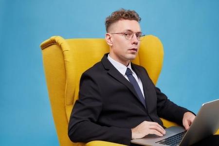 英語にも「ググれカス」があるだなんて…（イメージ画像）