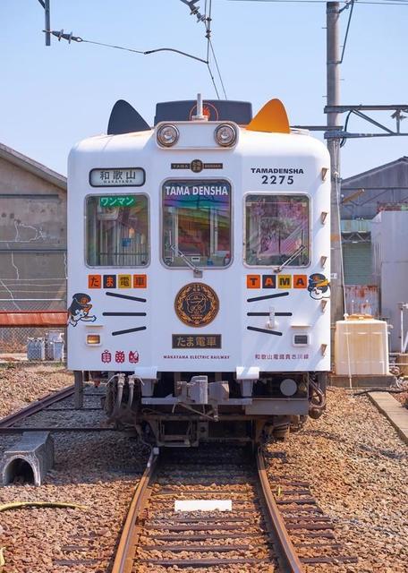 ねこ駅長・ねこ電車で知られる和歌山電鐵…にゃんと、そっくり“ねこ耳”の付いた路面電車が岡山にも！？