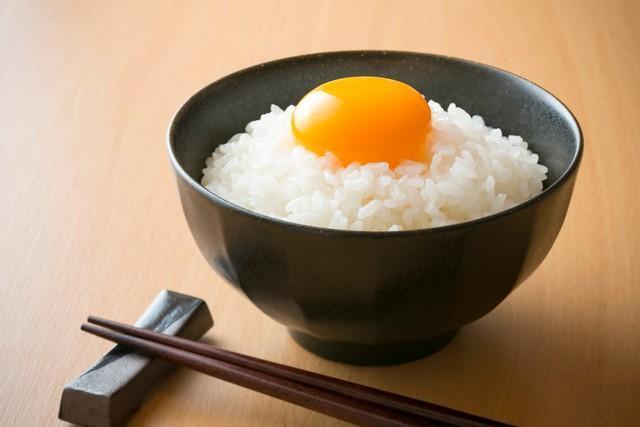 卵かけご飯（shosa/stock.adobe.com）