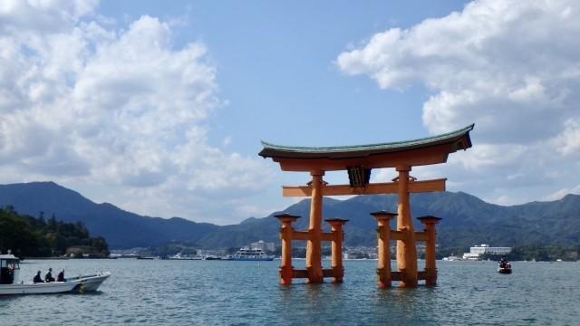 厳島神社（広島県廿日市）