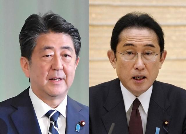 岸田文雄首相（右、提供・共同通信社）と安倍晋三元首相