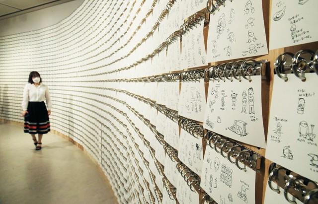 大人気絵本作家ヨシタケシンスケさん、創作を語る 圧巻のスケッチメモ…兵庫で展覧会が開幕