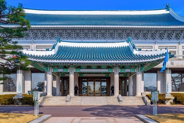 日韓関係改善に暗雲？…ユン大統領の支持率、就任3カ月で3割近く低下　試される韓国国民の世界観