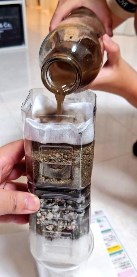 ろ過実験、スタート！（ほうおんさん提供）