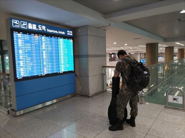 韓国世論を二分するBTSの兵役問題、ソウル市民に聞いてみた　「入隊すべき」がやや優勢か