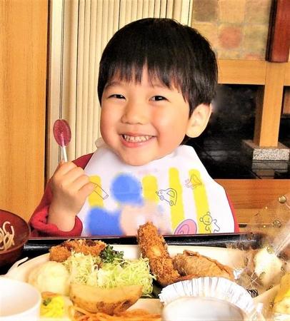 子連れ外食って苦労が多いですよね…（イメージ画像）