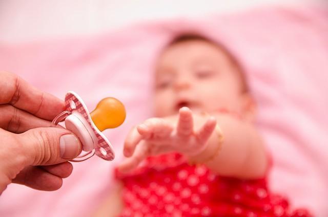 米国ではおしゃぶりが乳幼児突然死症候群（SIDS）の予防に効果があるとされている（FotoAndalucia/adobe.stock.com）