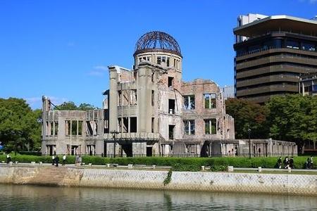被爆の惨状を伝える原爆ドーム。かつては広島の特産を並べる物産陳列館だったという＝いずれも広島市内