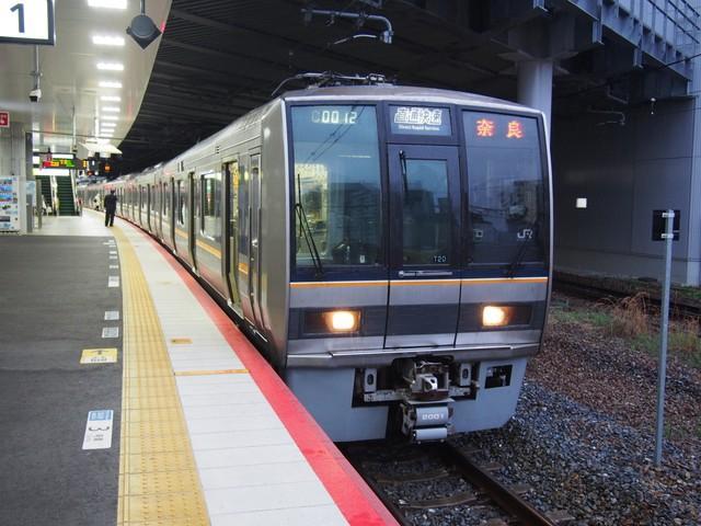 奈良駅へ向かう直通快速も大阪駅（うめきたエリア）へ乗り入れる