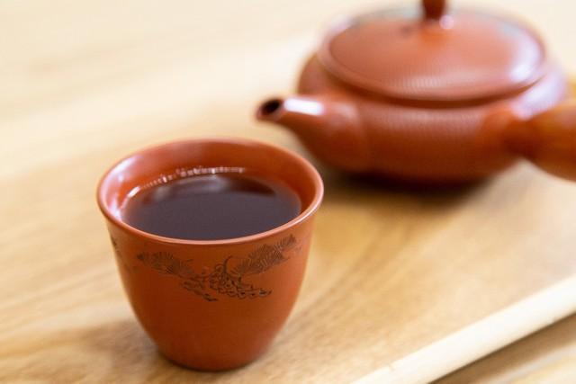 味にも地域差があるんやで　関西人のハートをつかむ「関西限定」ほうじ茶ペットボトル