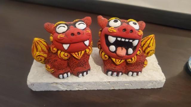 厄除けとして飾られるシーサーだが、「覚醒の儀式」をしなければ眠ったまま！？（いずれも提供写真）