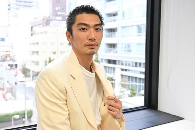 父から迫られた進路　母が差し出した冊子から生まれた異能俳優・奥野瑛太とは？