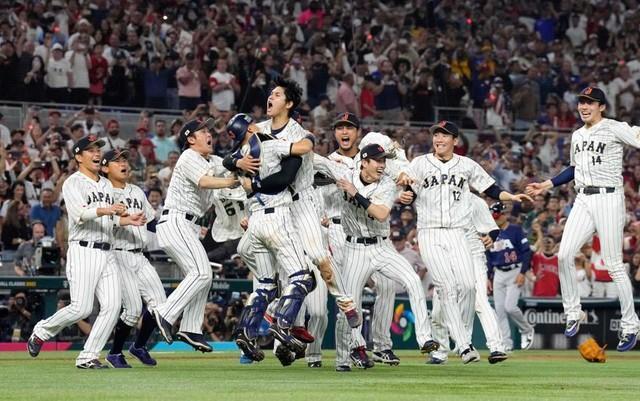 米国ファン「日本の応援歌、何と歌っているのか教えて」WBC決勝スタンドで交流　観戦の男性に聞いた「大谷×トラウトに感動」