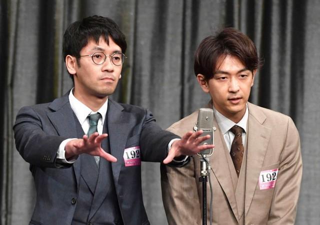 解散したお笑いコンビ「コマンダンテ」の安田邦祐さん(左)と石井輝明さん