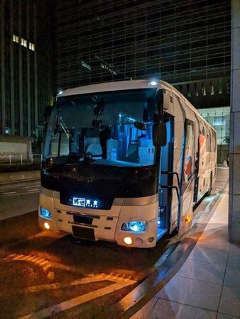 夜行バスで早朝に目的地についてしまった…夜行バスユーザーの"あるある"ですね