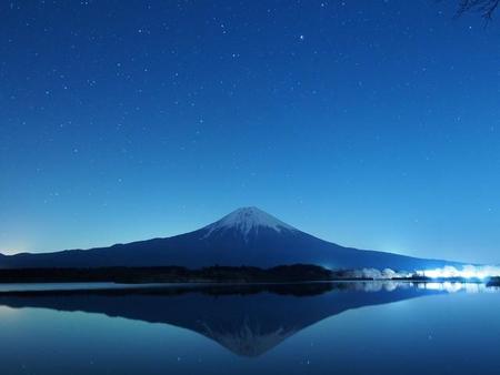 真夜中の富士山、暗闇に響く女性の声→山小屋スタッフが調べると…　つきとめた正体に肩を震わせながら「やめてwww」