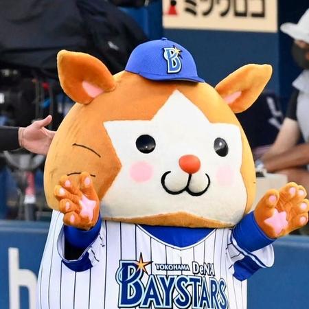 横浜DeNAベイスターズのマスコット「DB.スターマン」