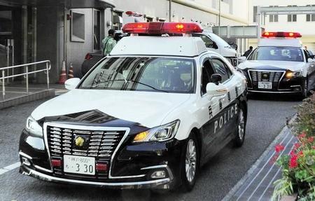 白と黒に塗装されている、いわゆる「パトカー」は全て任意保険に加入しているけれど…＝2023年1月撮影