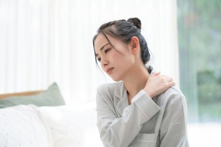 女性の身体の不調・悩みで最も多かったのは「首・肩凝り」　※画像はイメージです（metamorworks/stock.adobe.com）