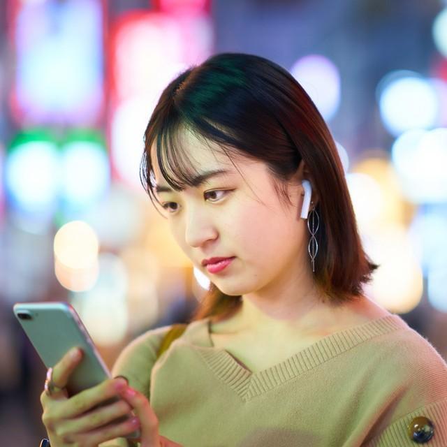 別れた恋人のSNSを見ることはありますか？　※画像はイメージです（maru54/stock.adobe.com）