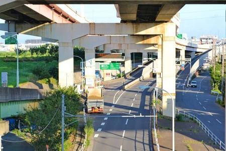 首都高「扇大橋」出入口付近（photoAC）