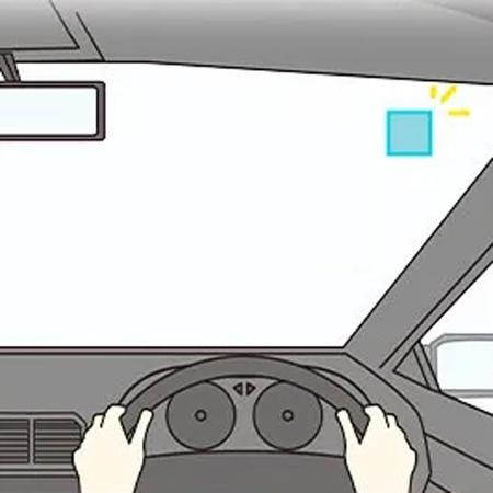 ルームミラーの裏側から→運転席側のガラス上部へ…変わる「車検ステッカー」の張り付け位置　車検切れのリスク減らせるか