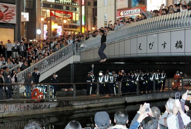 道頓堀ダイブ客お断りを宣言したサウナ施設。一夜明けてダイブ客は来た？（写真は2014年）