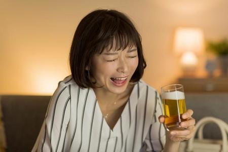 酒好きが「飲酒時に気をつけること」　3位「水を飲みながら」、2位「休肝日を設ける」…健康のために禁酒もできる？