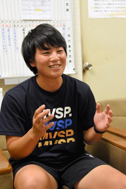 京都の中学教諭はやり投げ世界王者の元ライバル　競い、高め合った友・北口榛花選手への思い語る