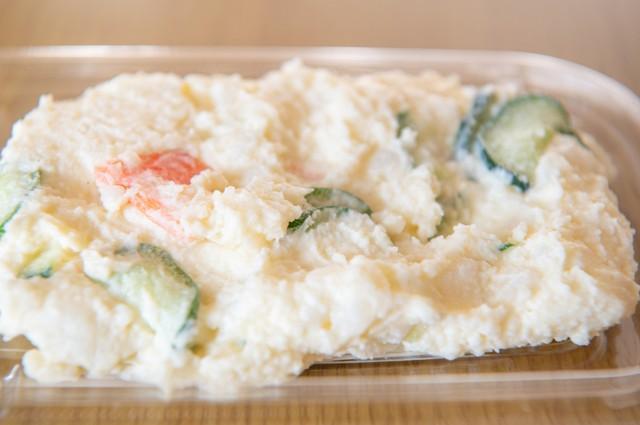 「今日はニンジンが少な目…ということは！？」 ポテトサラダの具材の分量＝実は「食材の価格のバロメータ－」説　鋭い考察に驚きの声続々