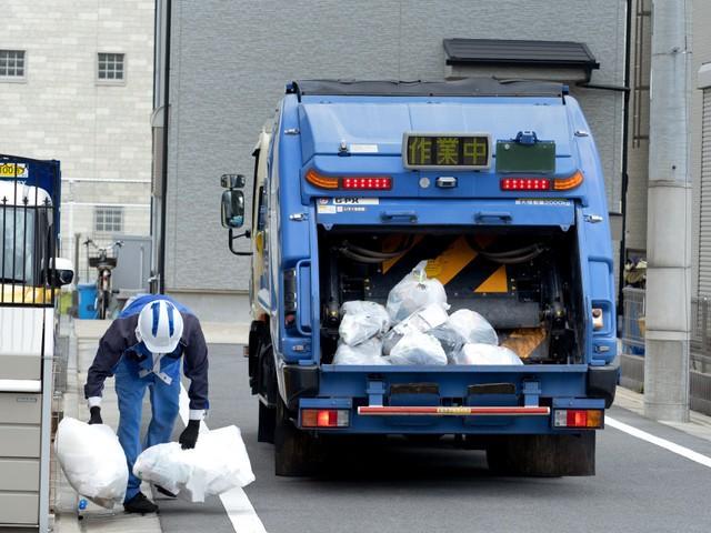 ごみ収集車が発火、燃えたごみから出てきたものは　消防「分別ルール守って」近年急増する意外なモバイル機器も