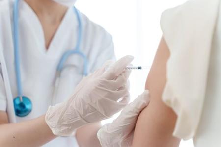 新型コロナワクチンを受けた人の割合は？　※画像はイメージです（taka/stock.adobe.com）