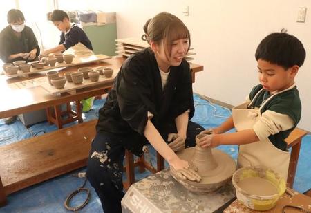 カメムシ臭いかぎ比べや電動ろくろの体験も、京都亀岡市で科学の楽しさ伝える企画とは？