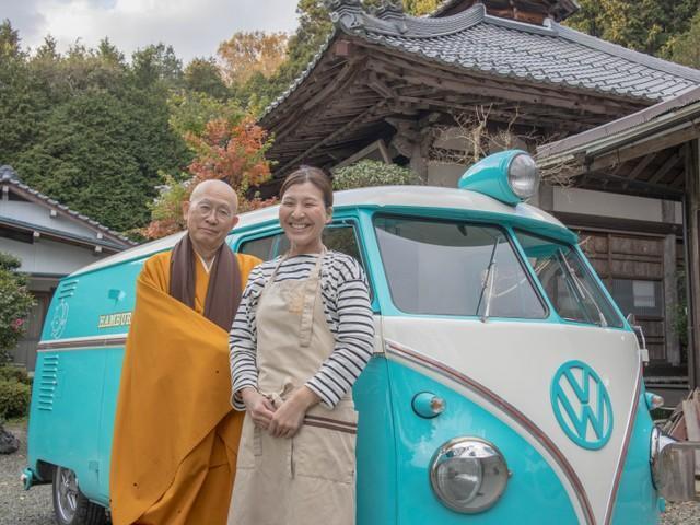 福性寺のご住職、桐村正昭さんと桐村郁子さん（写真提供：栗山雅光）