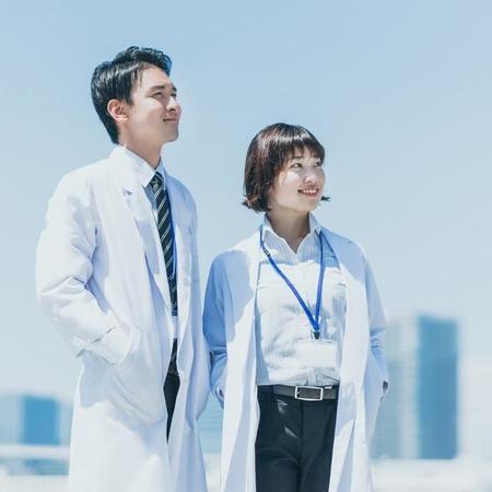 【平均年収ランキング2023】職種別では「医師」が1位、業種別での1位は？