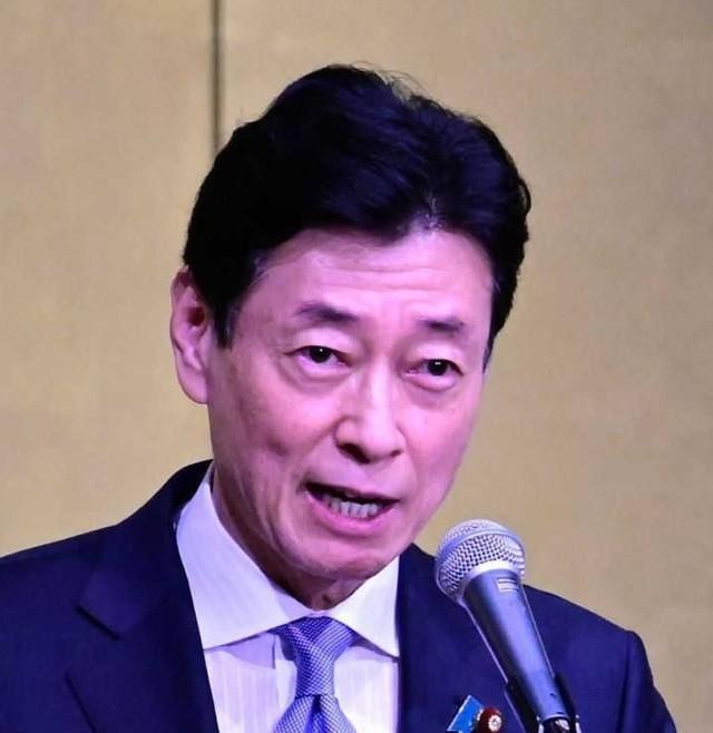 西村康稔・前経産相（11月11日撮影）