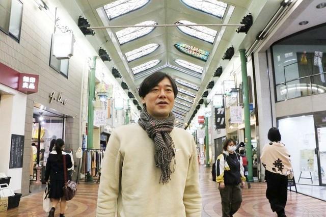 中之町商店街の店舗誘致に力を入れる片山さん