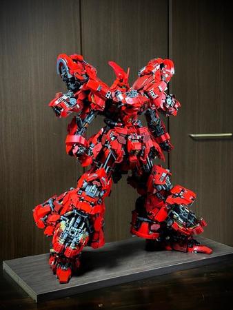 これ、全部レゴでできてます！完成度高すぎるガンダムのモビルスーツに驚愕　現在4kg弱、「完成まではまだまだ」