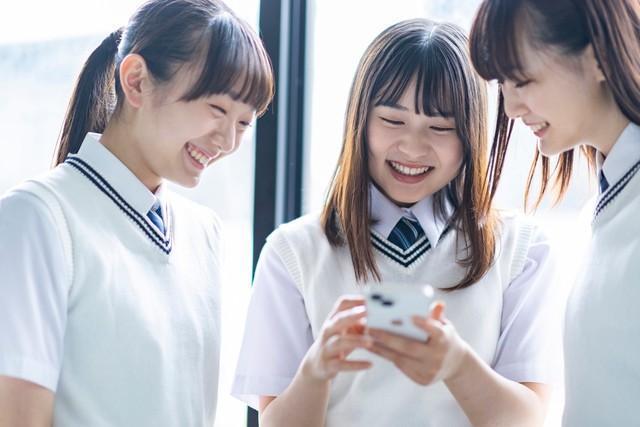 女子小中学生  盗撮 